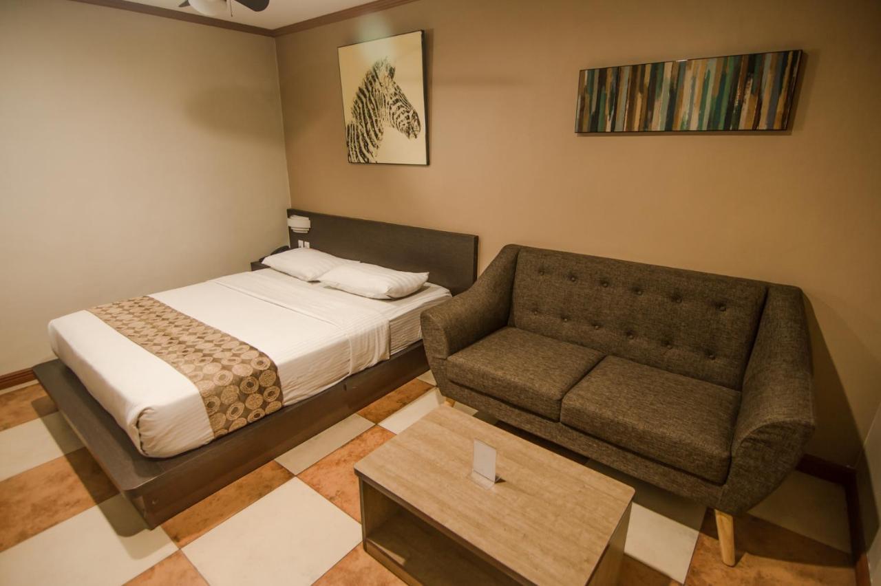 Dg Grami Hotel Paranaque City Exteriér fotografie